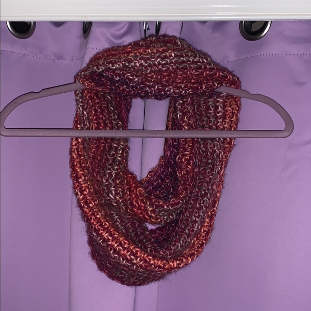 Super cute Infinity scarf!